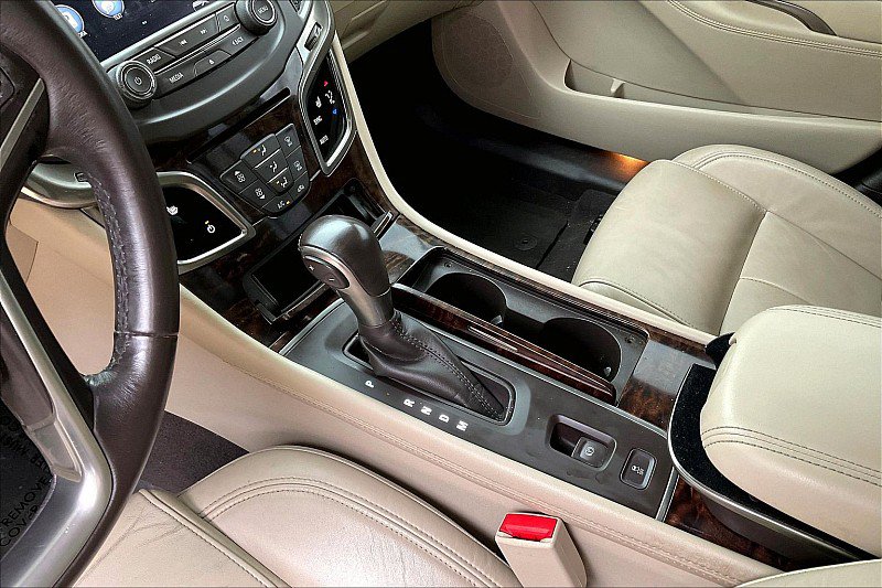 Used 2016 Buick LaCrosse Leather FWD image 17