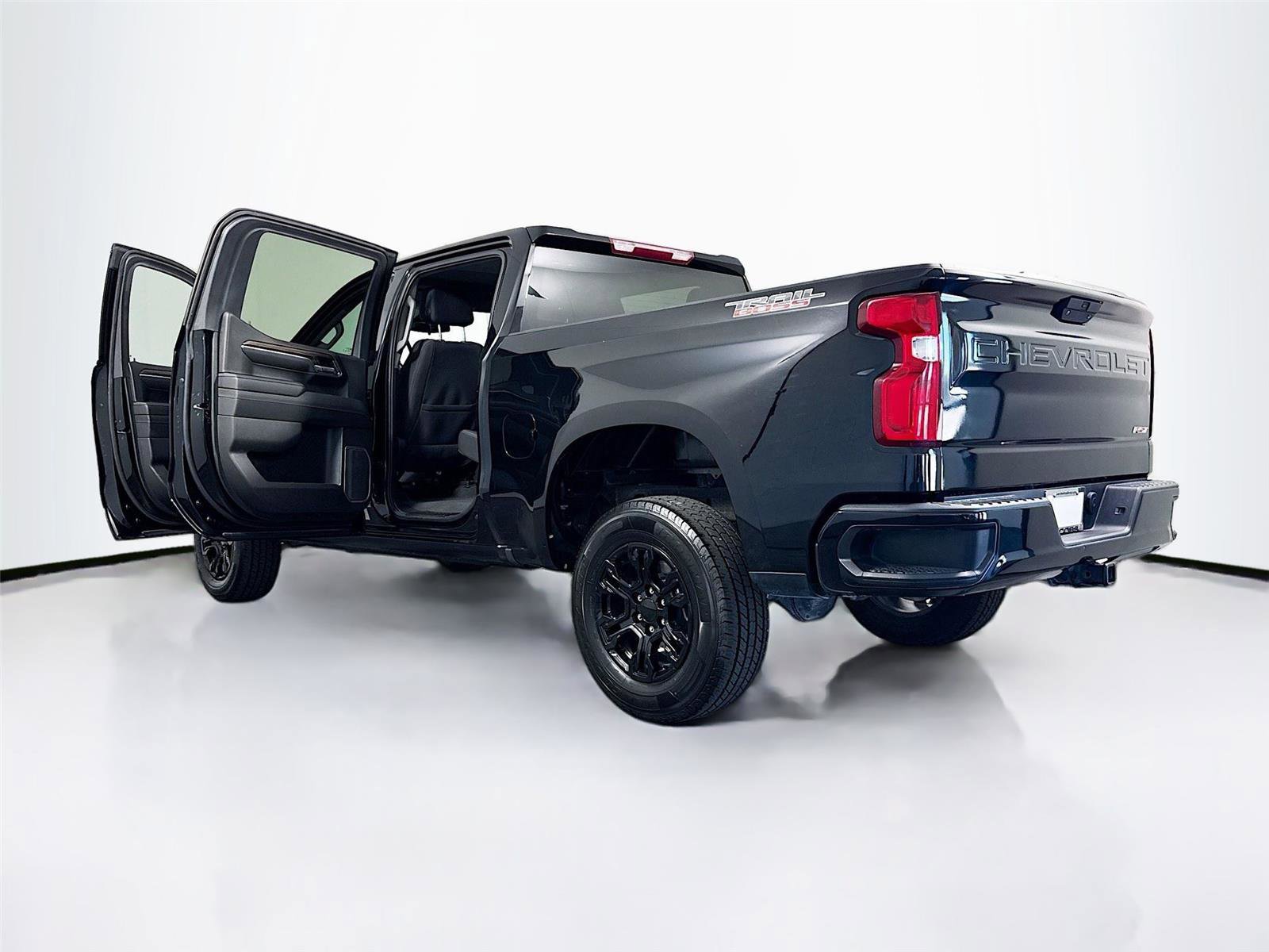 Used 2024 Chevrolet Silverado 1500 LT Trail Boss AWD/4WD image 39