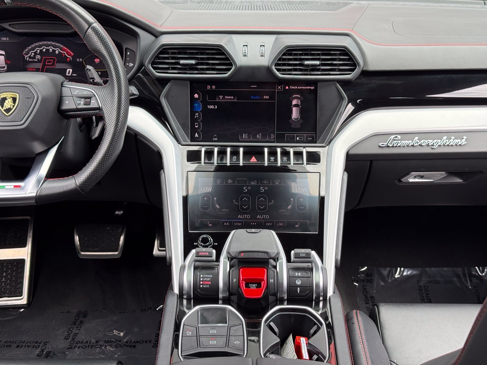 Used 2019 Lamborghini Urus AWD/4WD image 36