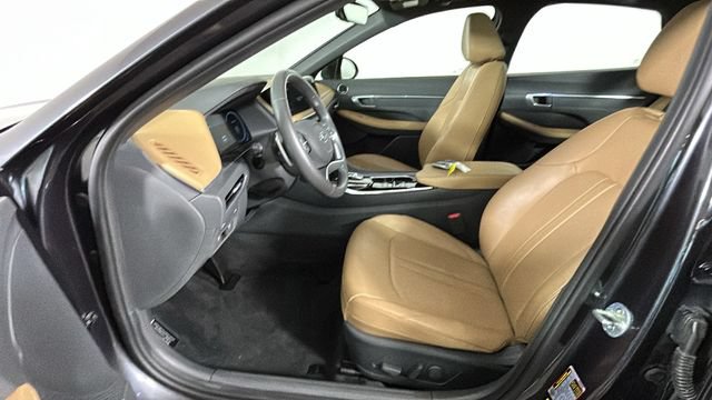 Used 2021 Hyundai Sonata Limited w/ Winter Weather Package FWD image 11