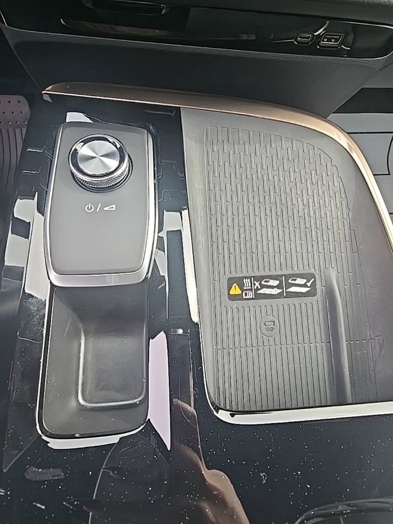 Used 2025 Buick Enclave Avenir w/ Super Cruise Package image 25