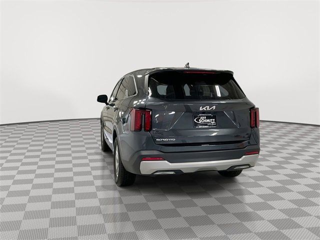 Used 2024 Kia Sorento LX image 8