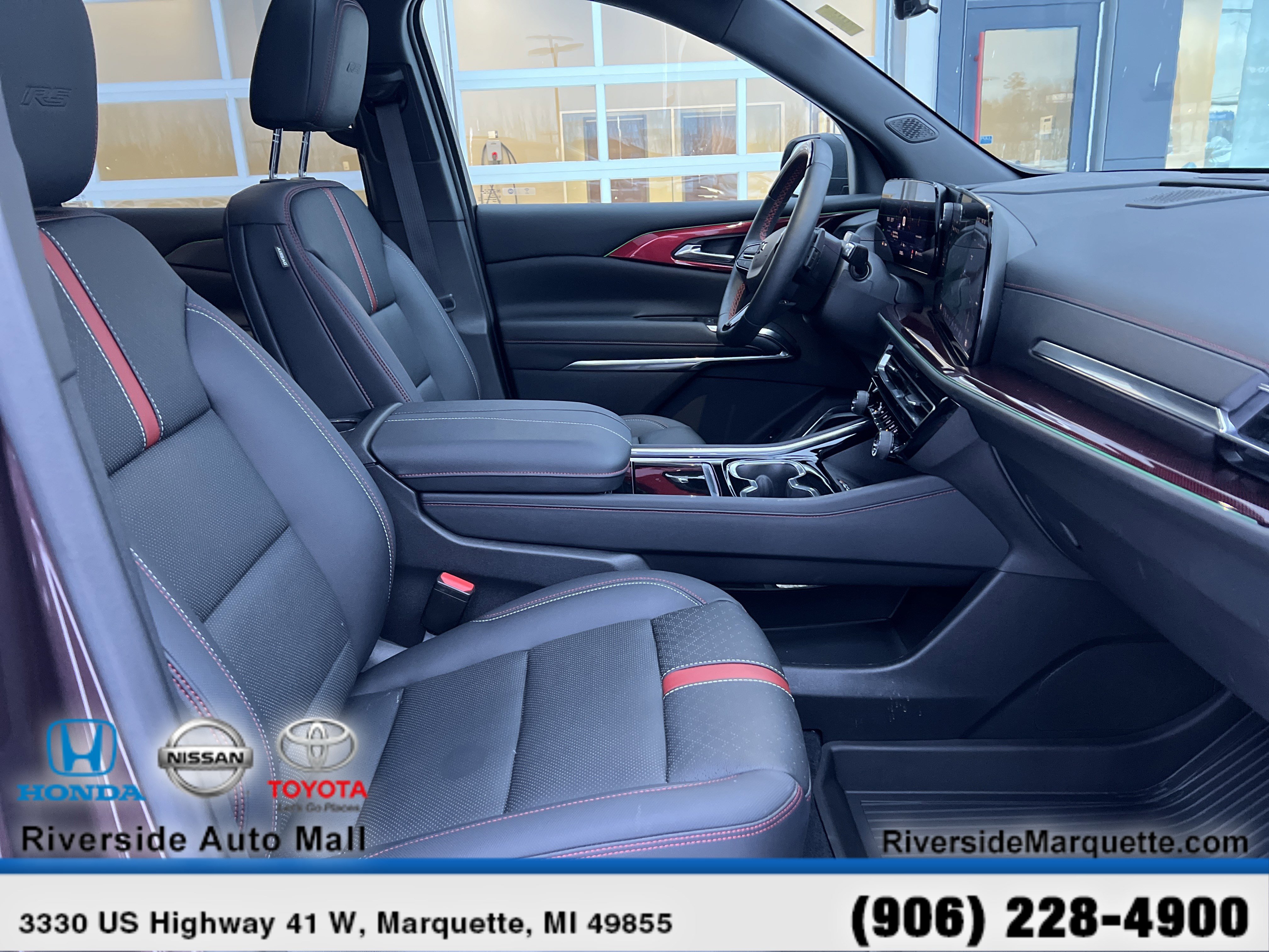 Used 2024 Chevrolet Traverse RS w/ LPO, Floor Liner Package image 27