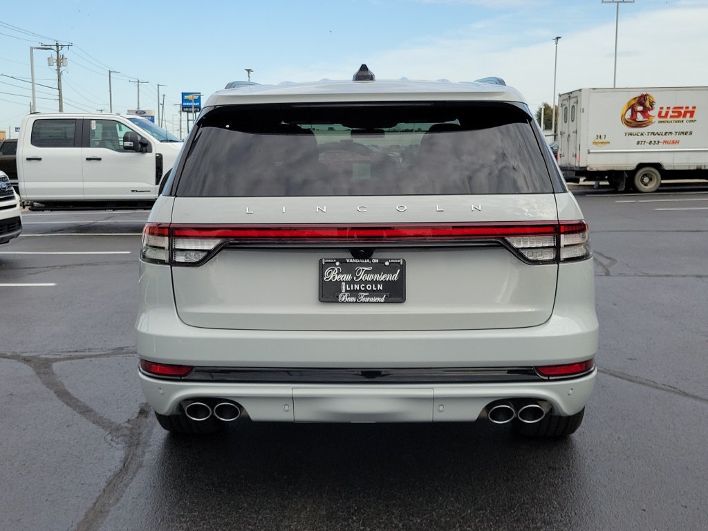 New 2027 Lincoln Aviator Reserve AWD/4WD image 5
