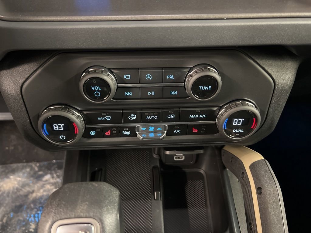 New 2026 Ford Bronco Badlands image 13