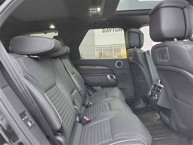 New 2024 Land Rover Discovery Metropolitan Edition AWD/4WD image 20