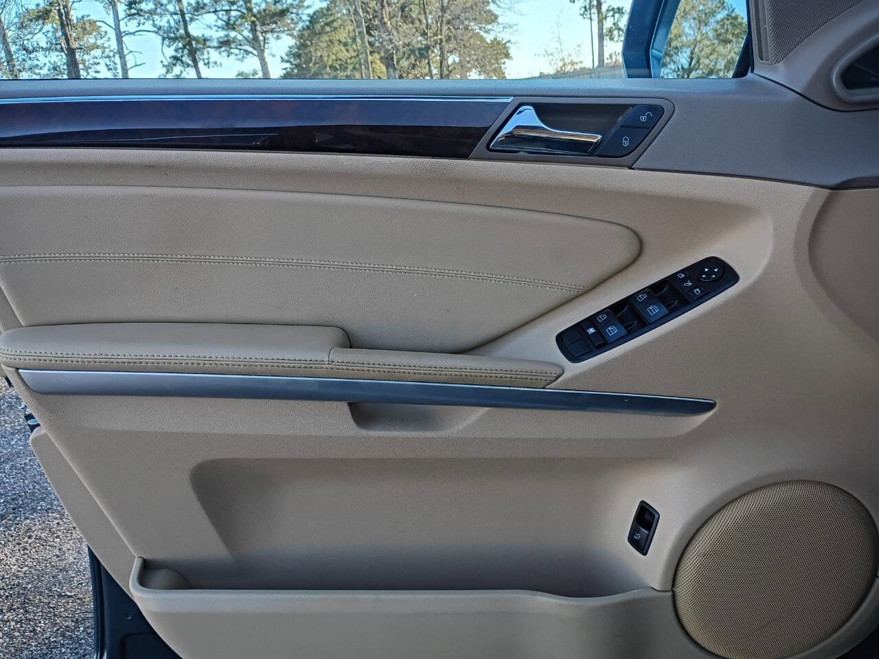 Used 2010 Mercedes-Benz ML 350 2WD image 7