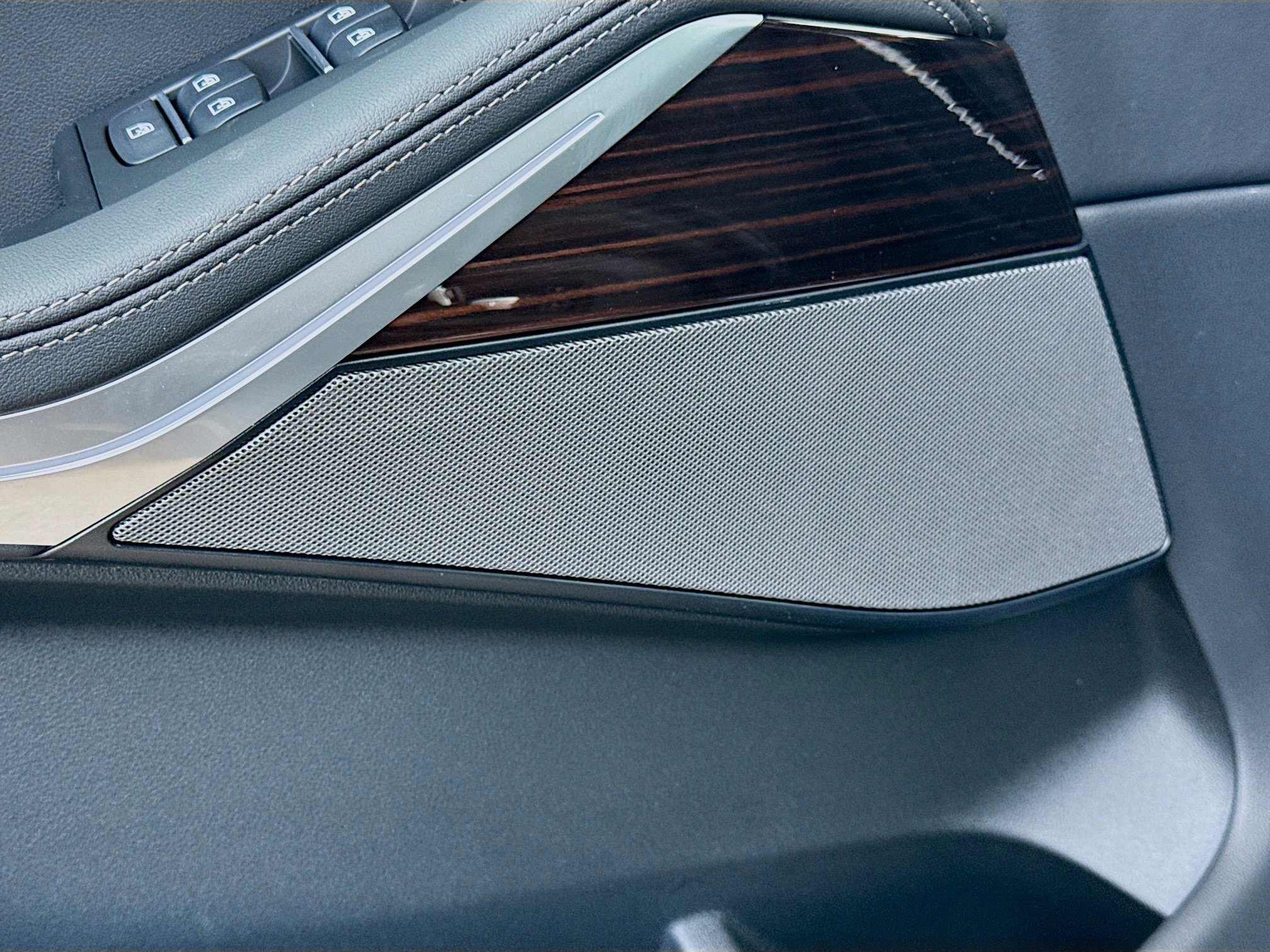 New 2026 BMW X5 xDrive40i w/ M Sport Package image 24