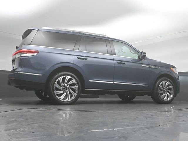 Used 2023 Lincoln Navigator Reserve image 44