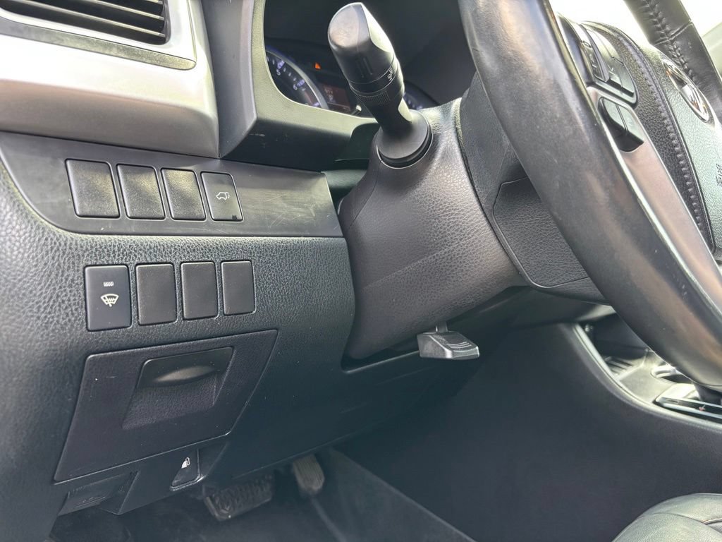 Used 2014 Toyota Highlander XLE FWD image 43