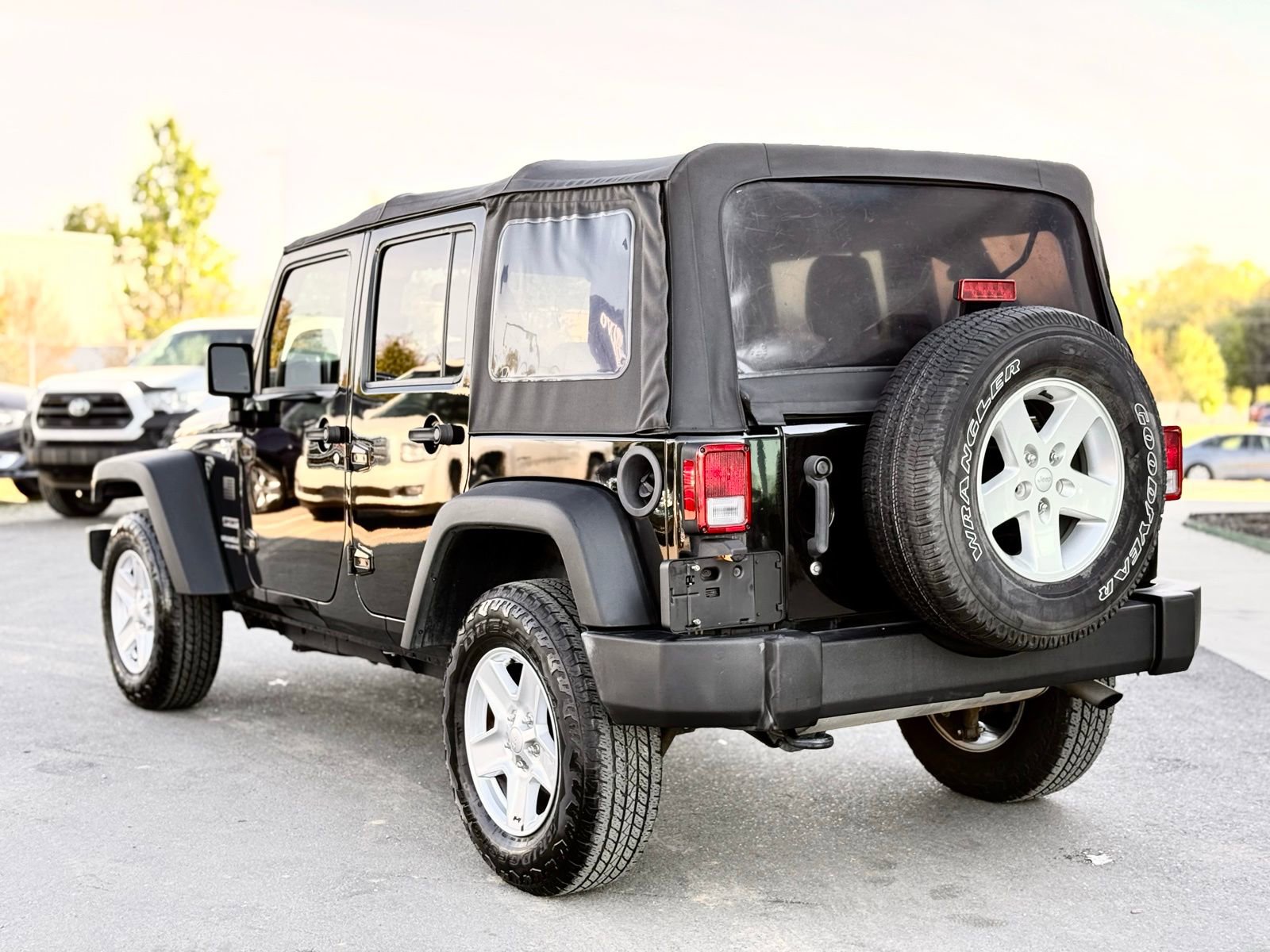 Used 2015 Jeep Wrangler Unlimited Sport w/ Quick Order Package 24S image 12