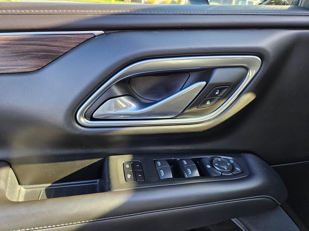 Used 2021 Chevrolet Suburban Z71 AWD/4WD image 24