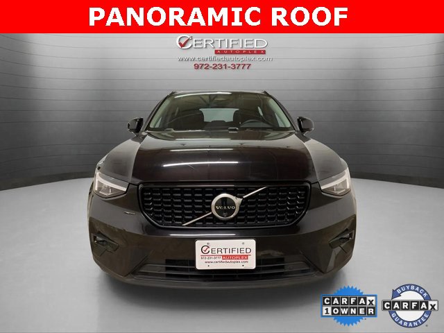 Used 2025 Volvo XC40 B5 Plus image 2