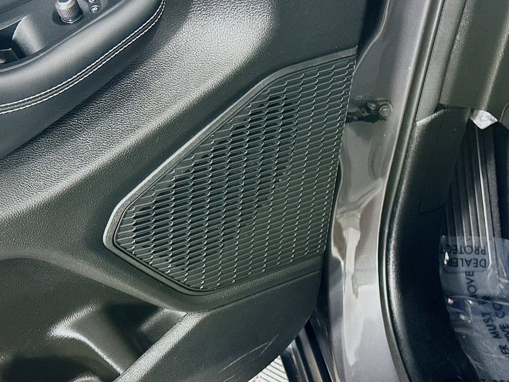 Certified 2023 Jeep Grand Cherokee Laredo image 28