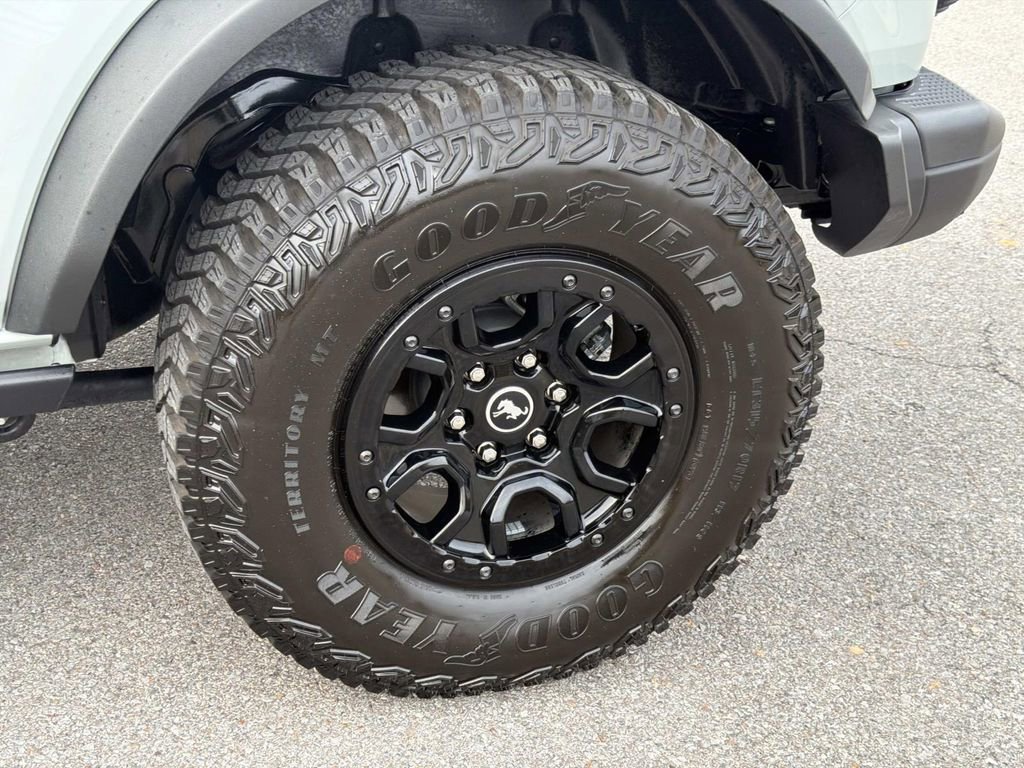 Used 2023 Ford Bronco Badlands image 11