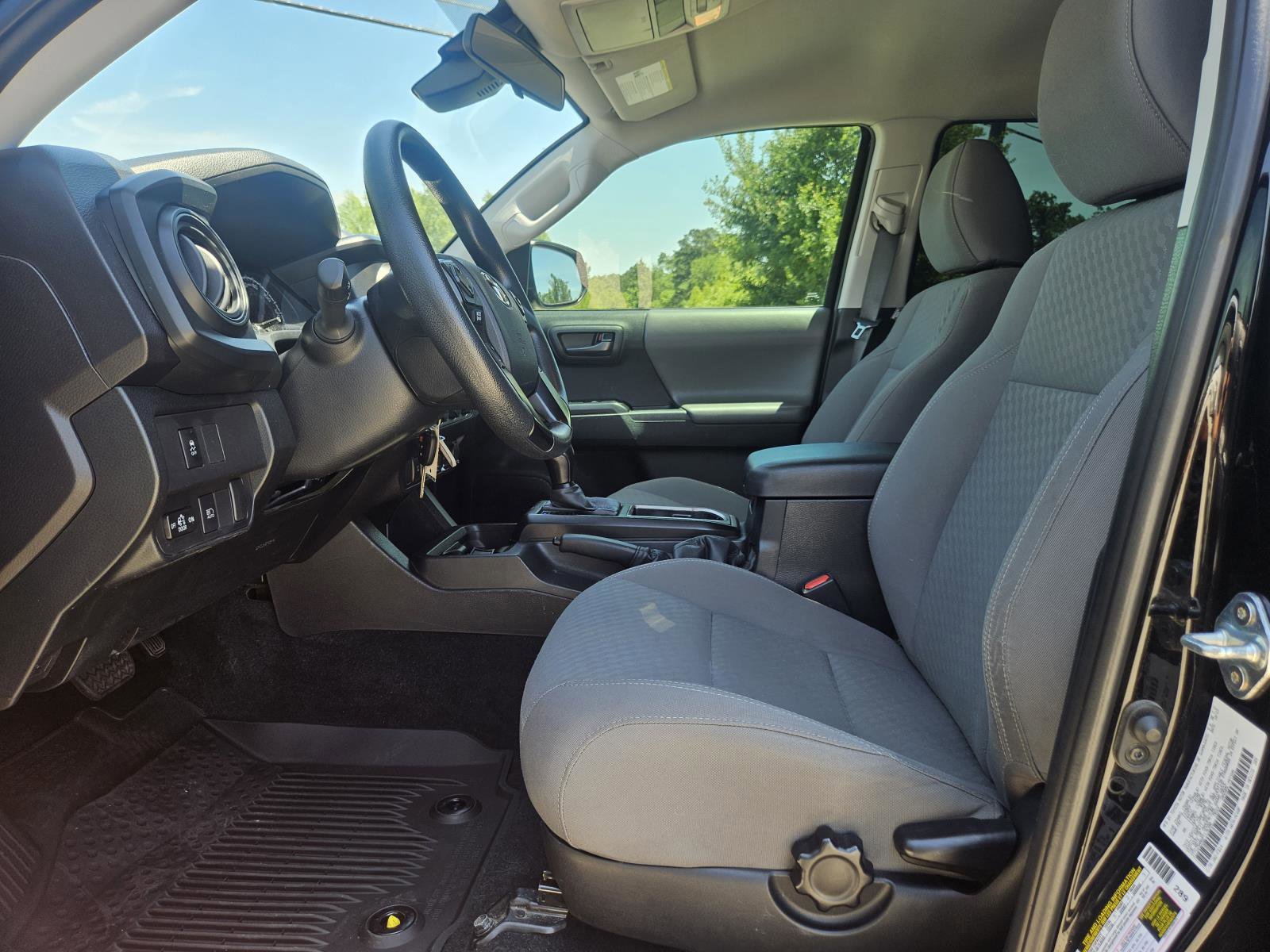 Used 2023 Toyota Tacoma SR AWD/4WD image 13