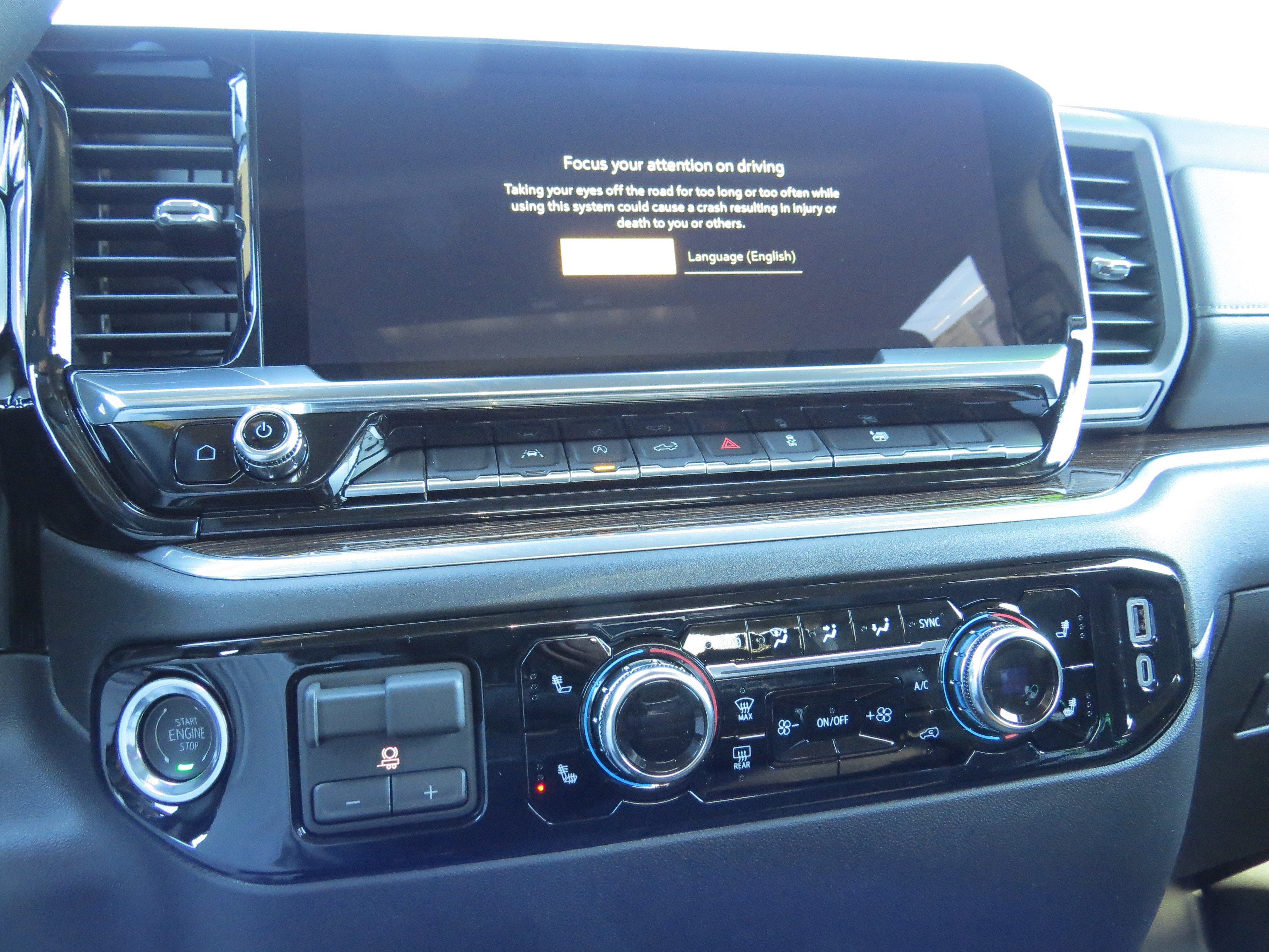 New 2026 GMC Sierra 1500 SLE image 23