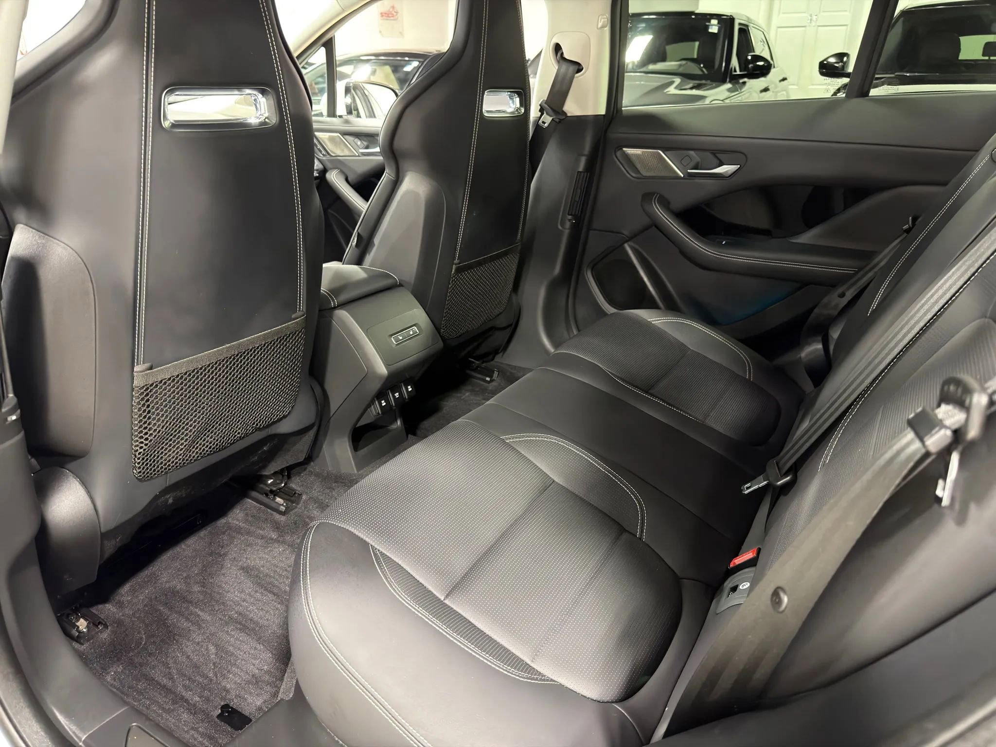 Used 2020 Jaguar I-PACE SE image 29