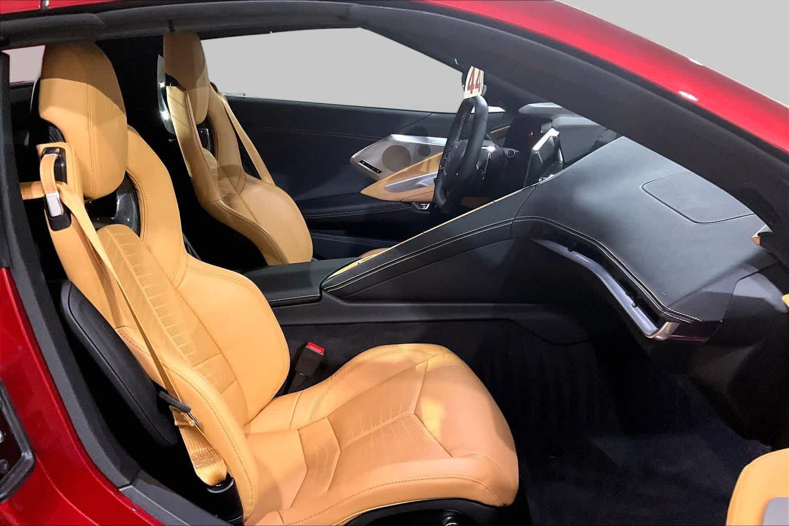 Used 2024 Chevrolet Corvette Stingray Preferred Conv w/ Z51 Performance Package RWD image 7