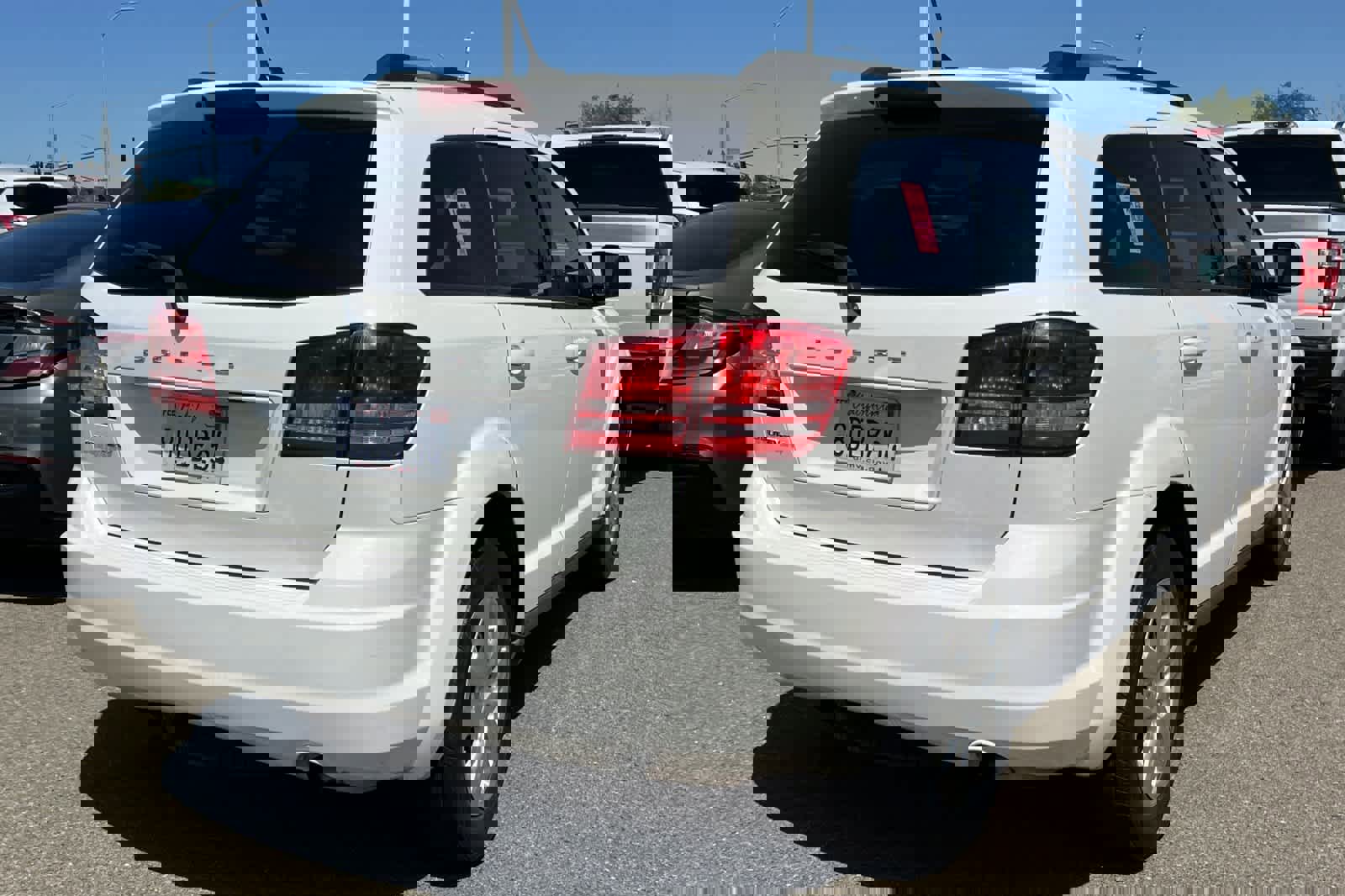 Used 2018 Dodge Journey SE w/ Connectivity Group FWD image 4