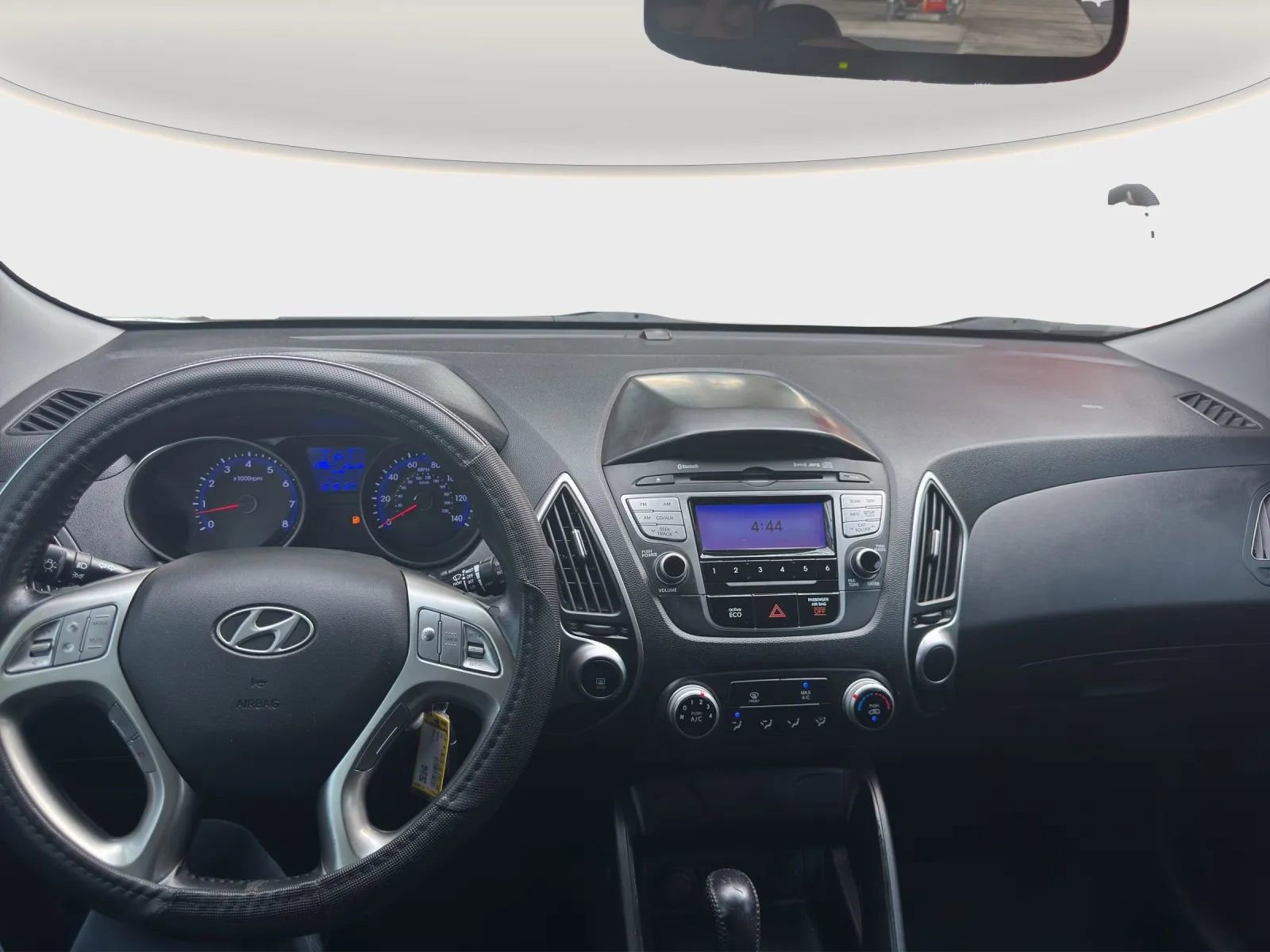 Used 2012 Hyundai Tucson GLS image 14