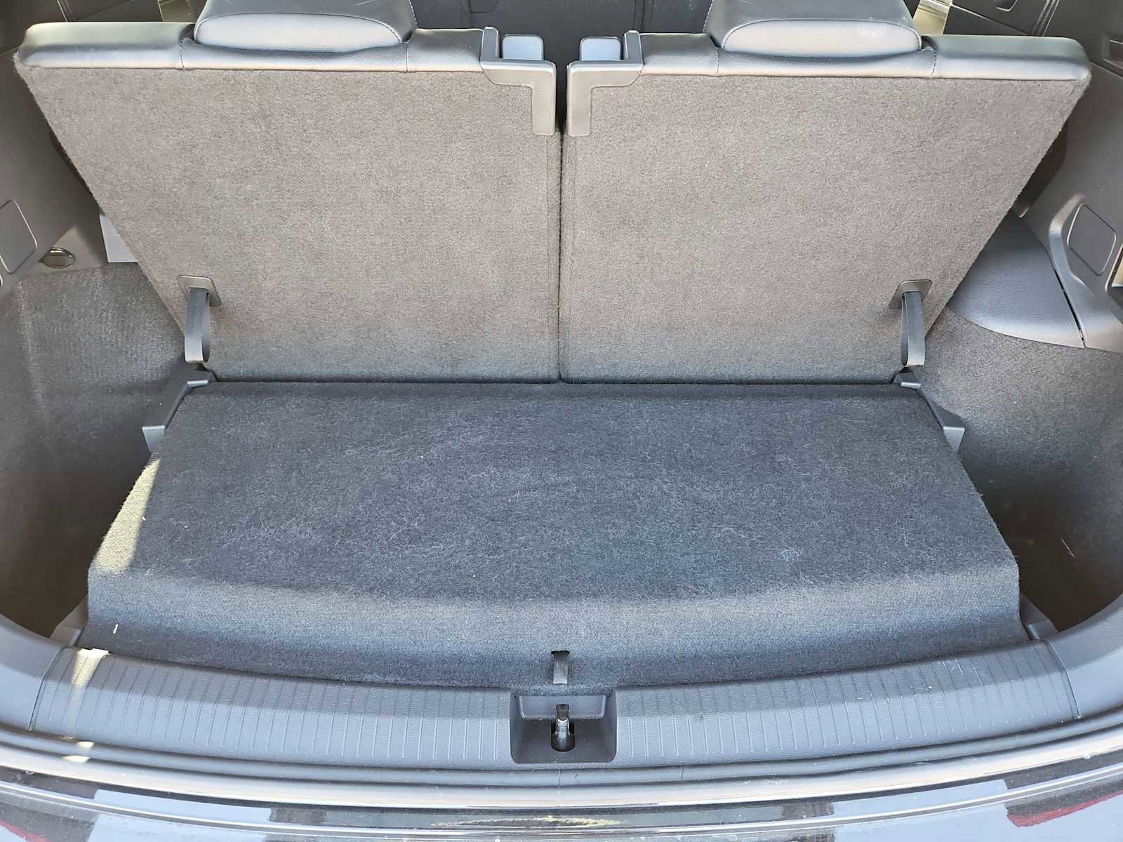 Used 2021 Volkswagen Tiguan SE R-Line image 35