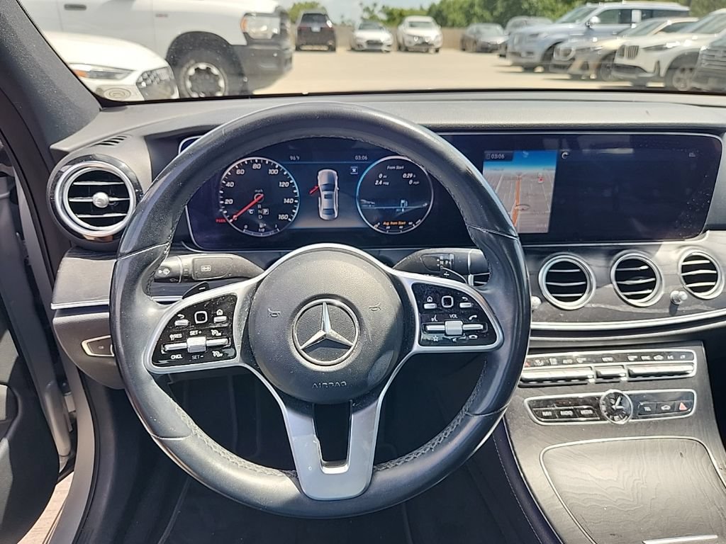 Used 2020 Mercedes-Benz E 350 Sedan image 4