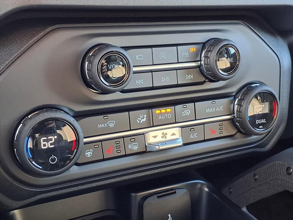 New 2025 Ford Bronco Outer Banks w/ Sasquatch Package image 8