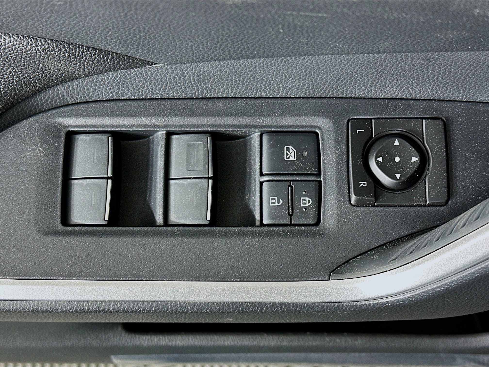 Used 2025 Toyota RAV4 XLE Premium w/ Weather Package image 15