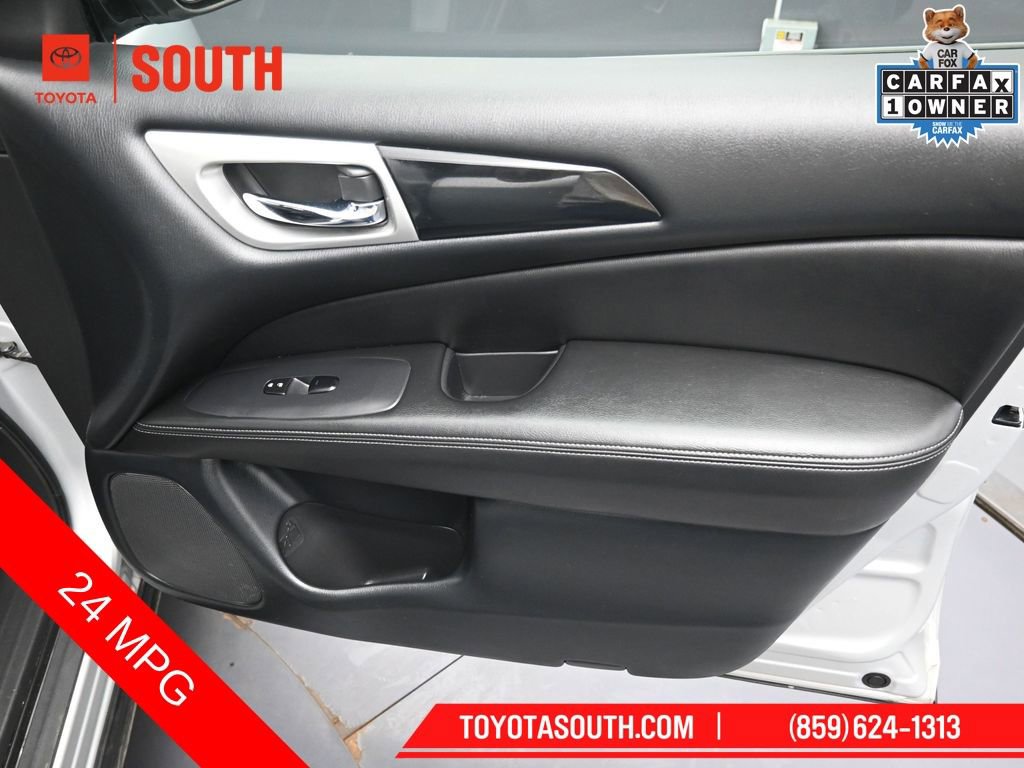 Used 2020 Nissan Pathfinder S AWD/4WD image 29