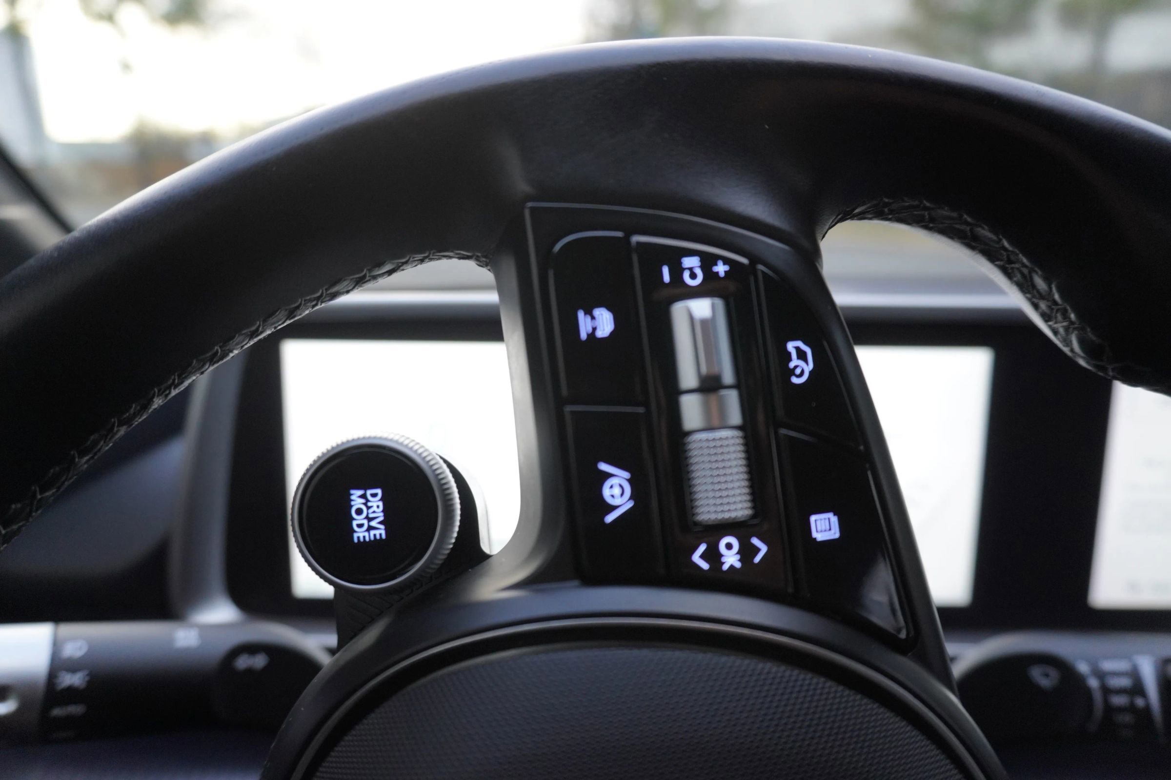 Used 2023 Hyundai Ioniq 6 SEL w/ Cargo Package image 29