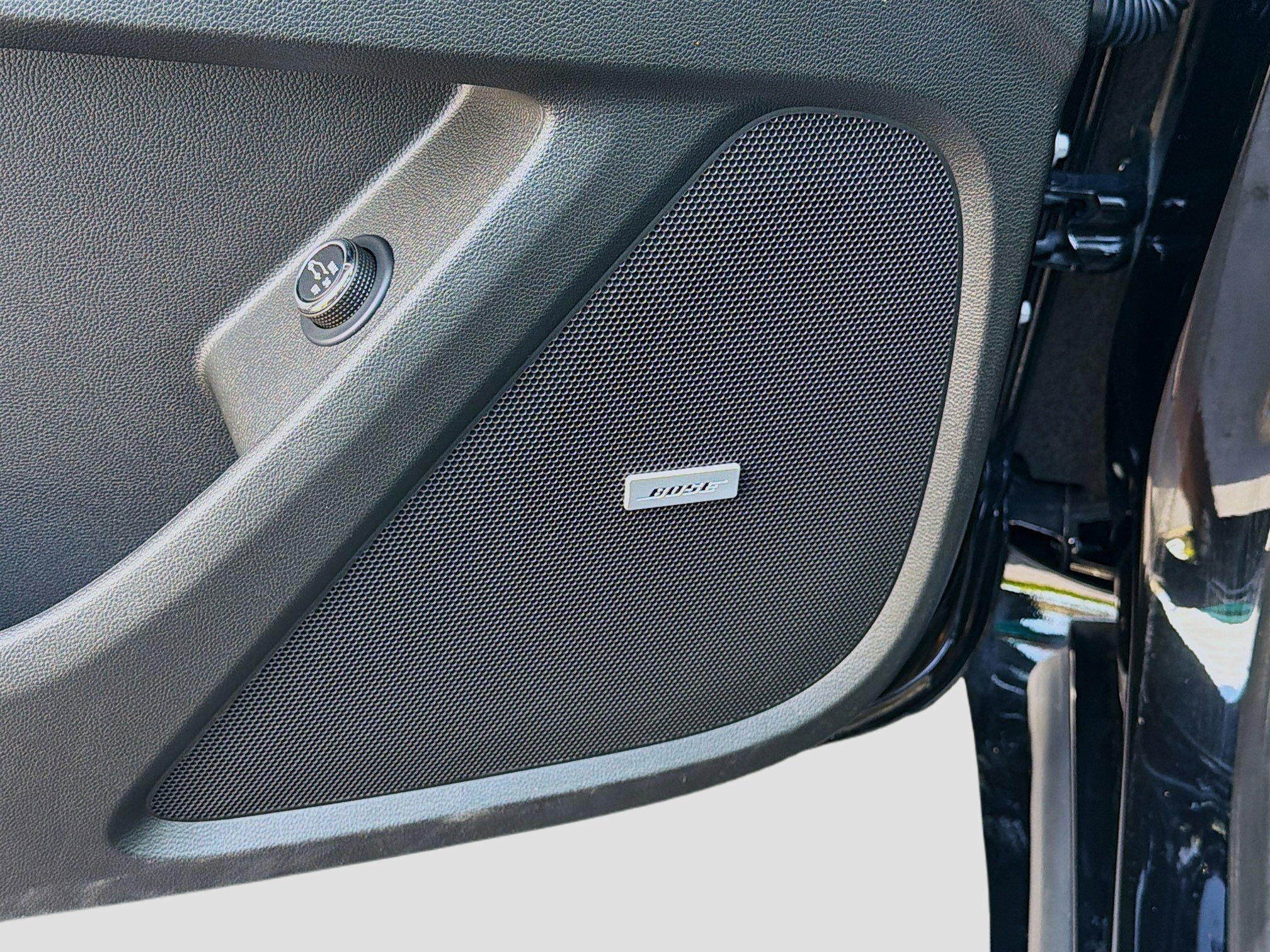 Used 2023 Chevrolet Traverse High Country image 27