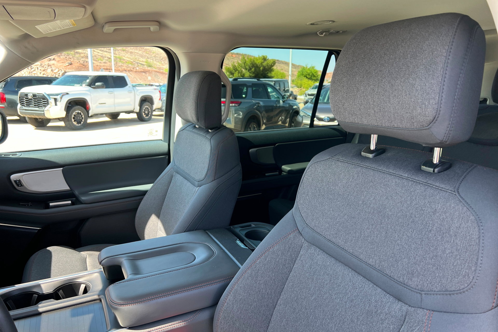 Used 2025 Ford Expedition Active AWD/4WD image 17