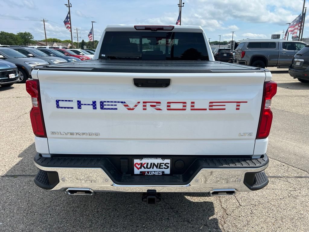Used 2023 Chevrolet Silverado 1500 LTZ w/ Technology Package AWD/4WD image 9