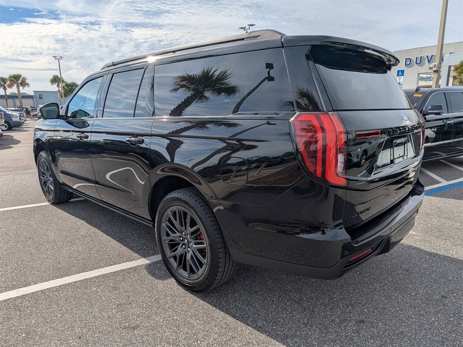 Used 2025 Ford Expedition Max Platinum w/ Stealth Performance Package image 6