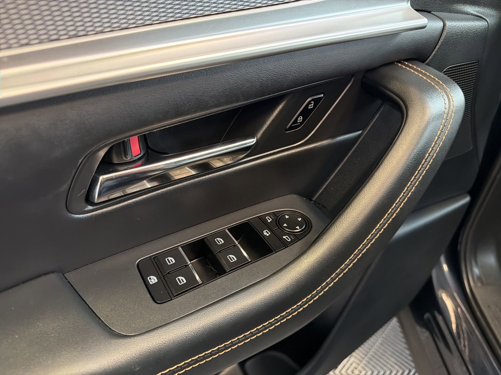 Used 2024 MAZDA CX-90 3.3 Turbo S w/ Premium Package image 18