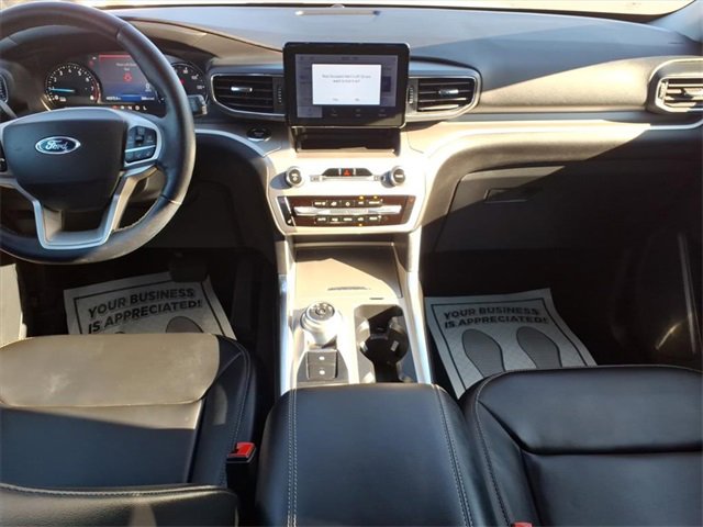 Used 2022 Ford Explorer XLT w/ Equipment Group 202A image 12