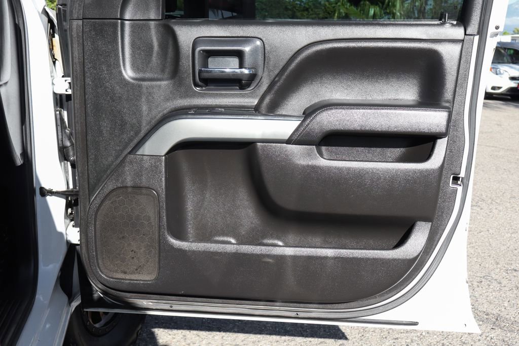 Used 2018 Chevrolet Silverado 1500 LT w/ All Star Edition image 43