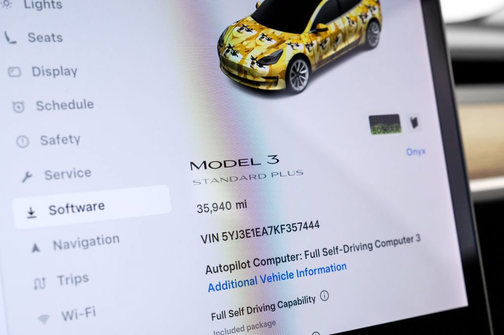 Used 2019 Tesla Model 3 Standard Range RWD image 22