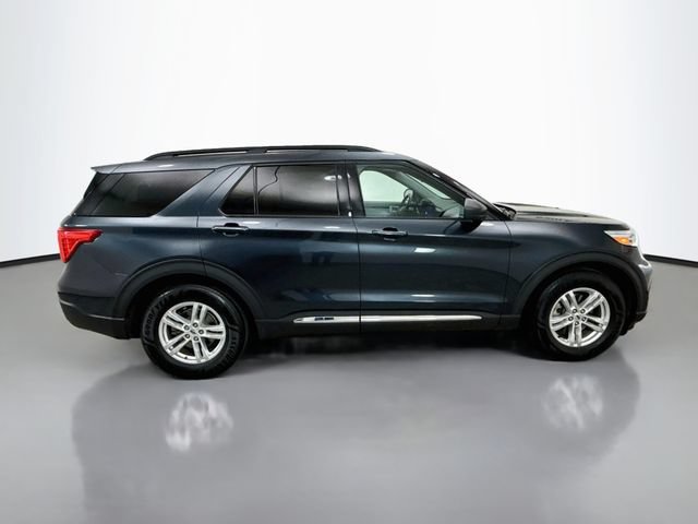 Used 2022 Ford Explorer XLT w/ Equipment Group 202A RWD image 8