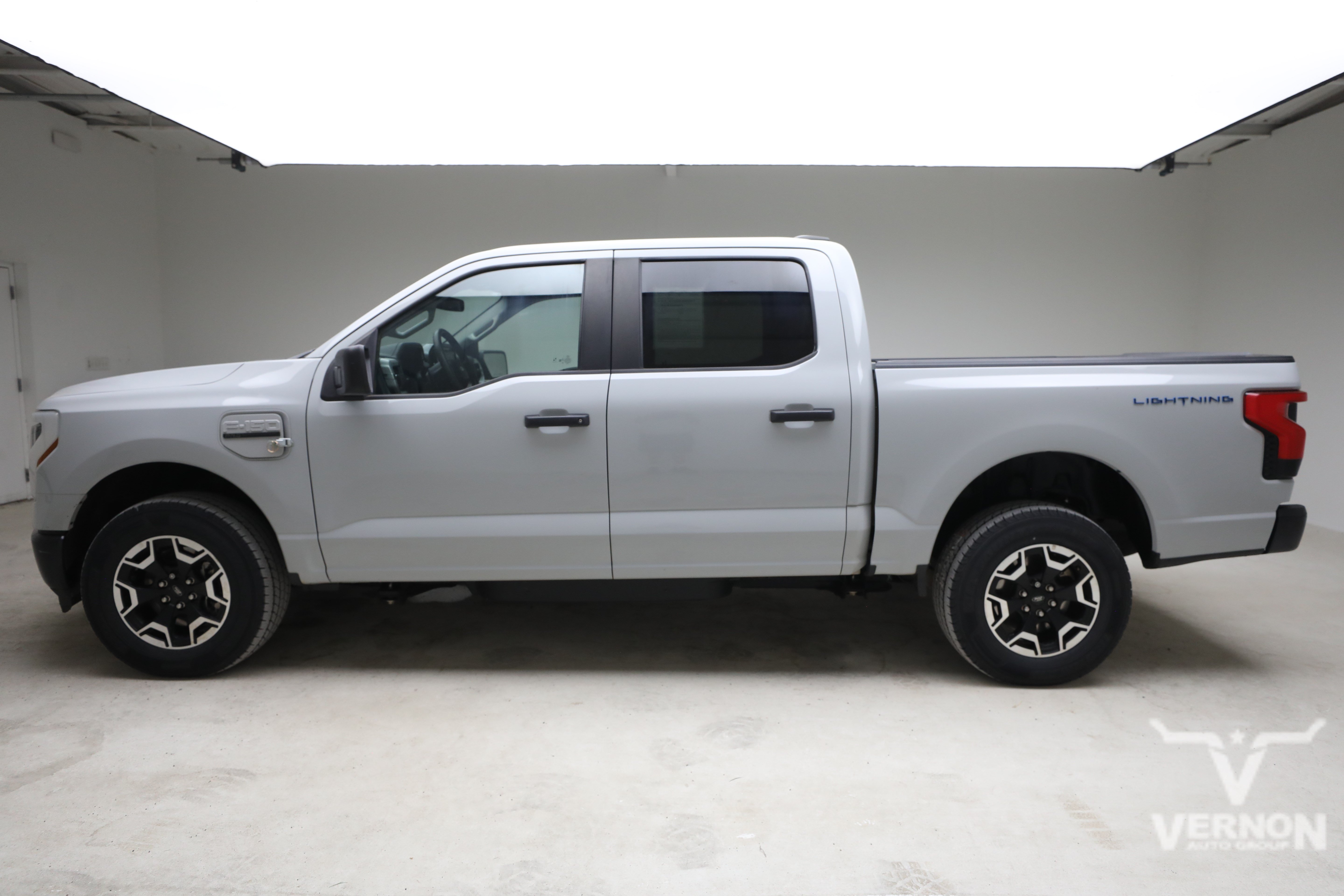 Used 2023 Ford F150 Lightning Pro AWD/4WD image 2