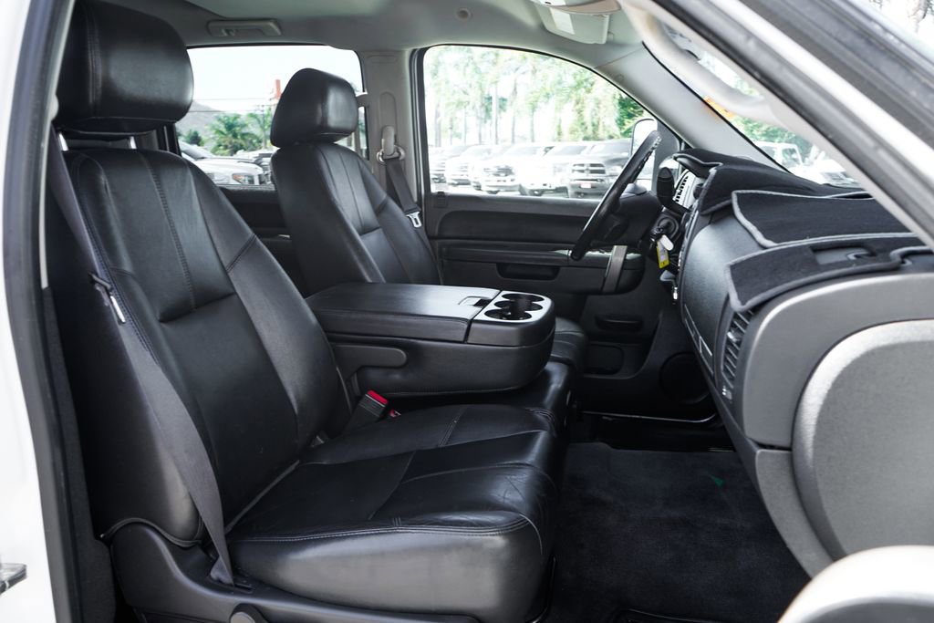 Used 2014 Chevrolet Silverado 2500 LT w/ Custom Sport Truck Package image 33