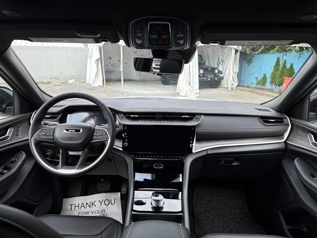 New 2026 Jeep Grand Cherokee Limited AWD/4WD image 11