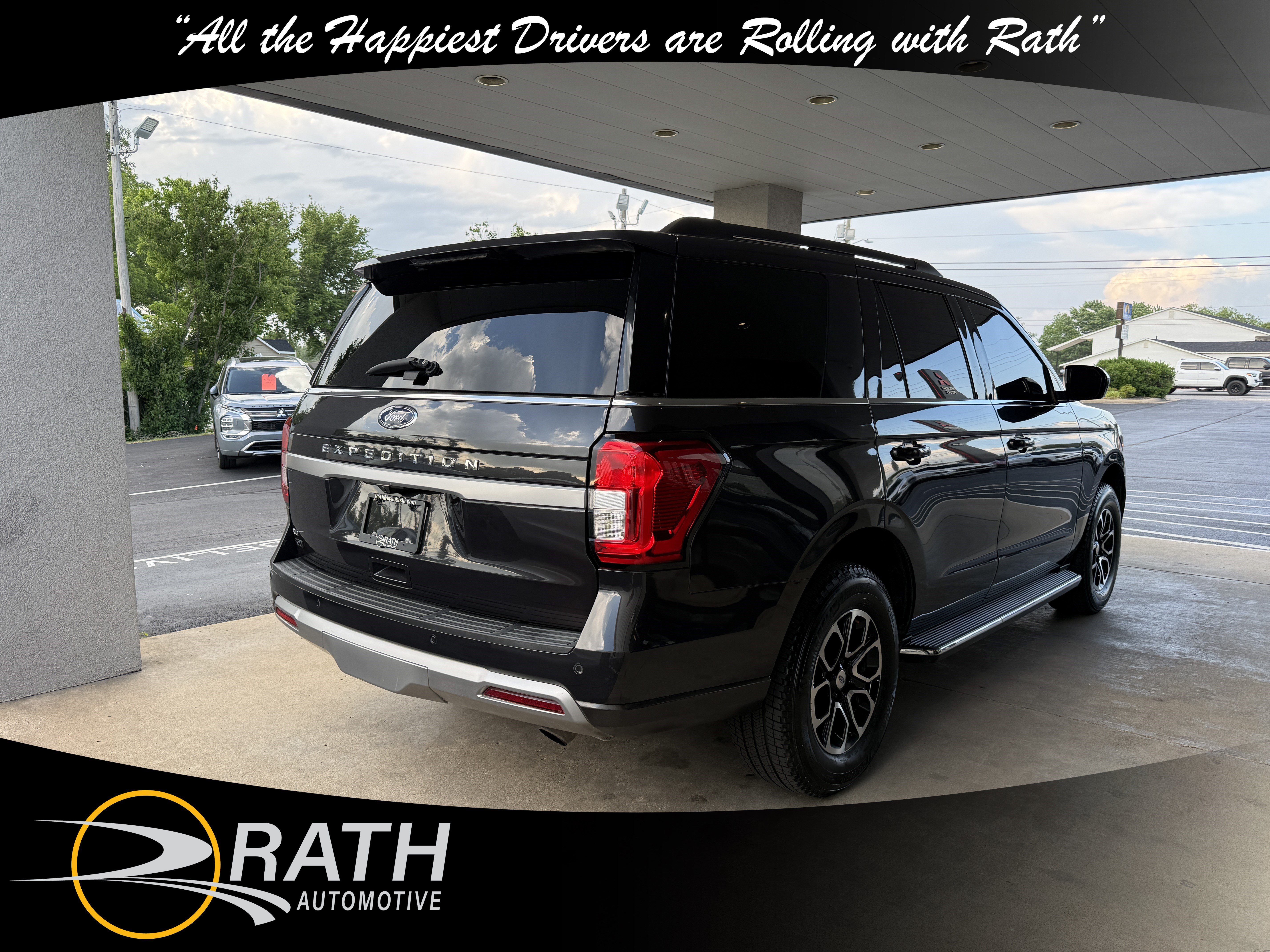 Used 2022 Ford Expedition XLT AWD/4WD image 9