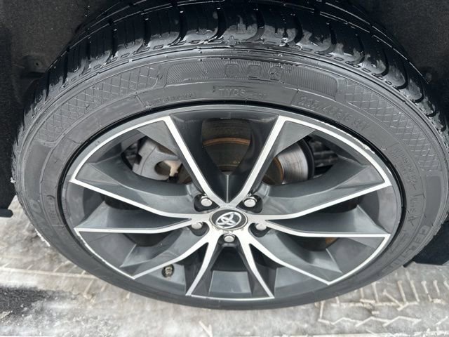 Used 2016 Toyota Camry XSE w/ Moonroof Package image 10