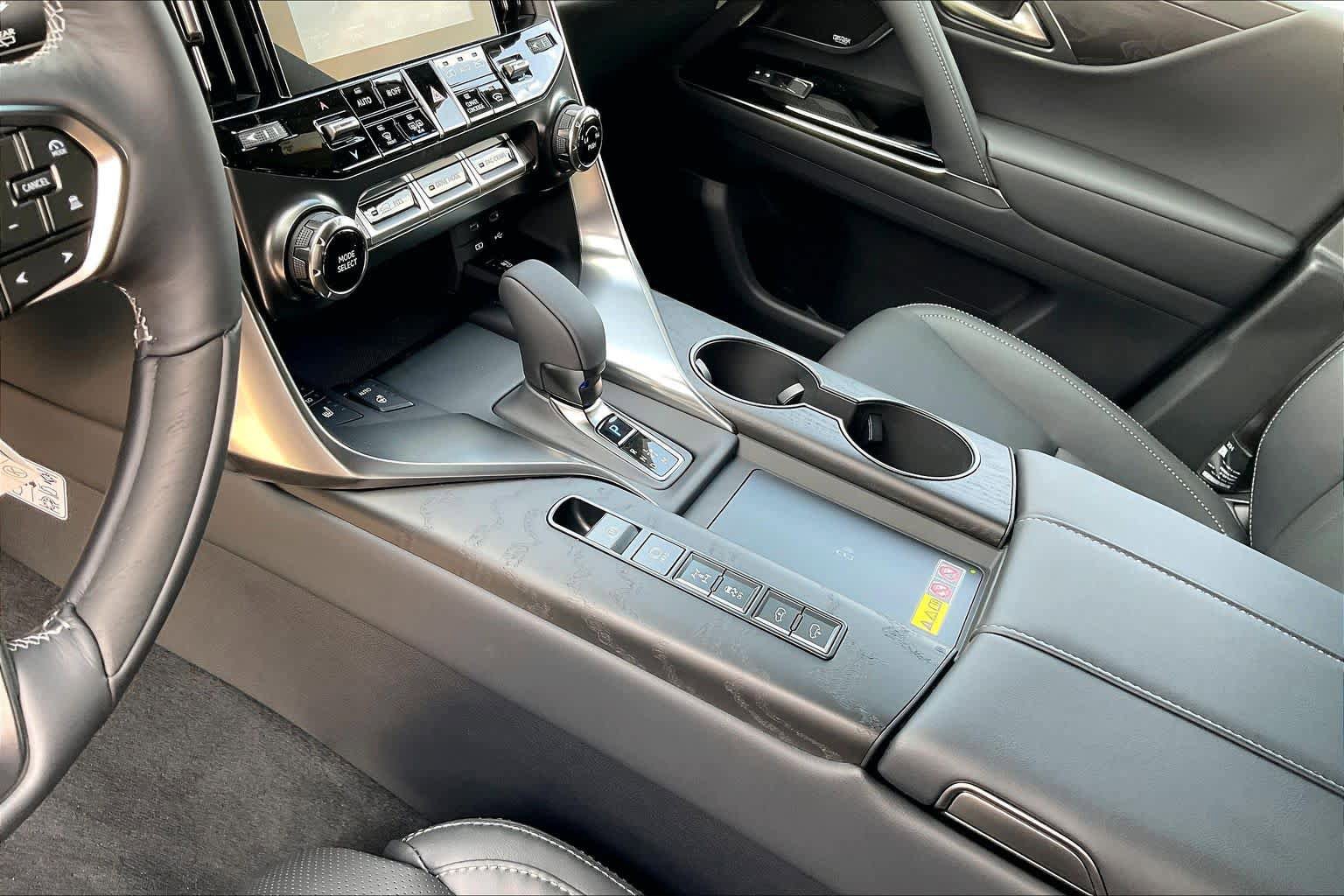 New 2026 Lexus LX 700h Luxury AWD/4WD image 11