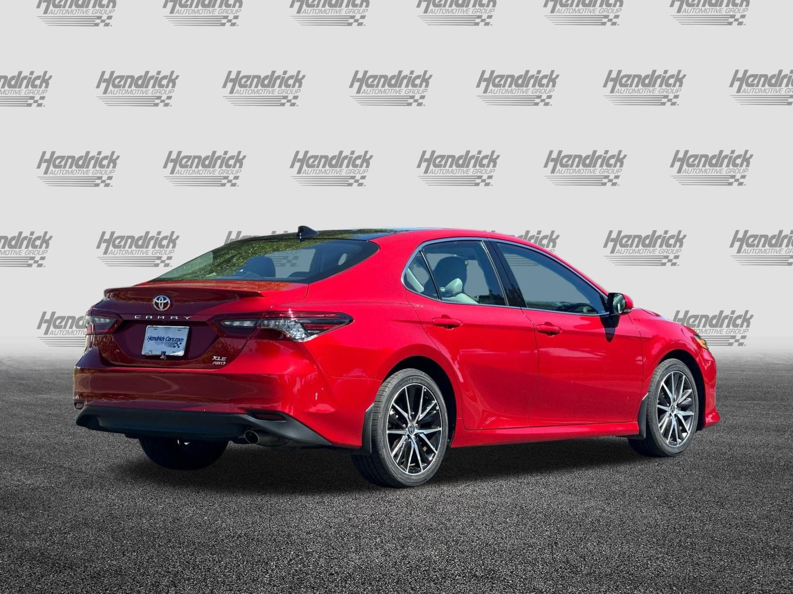 Used 2024 Toyota Camry XLE AWD/4WD image 5