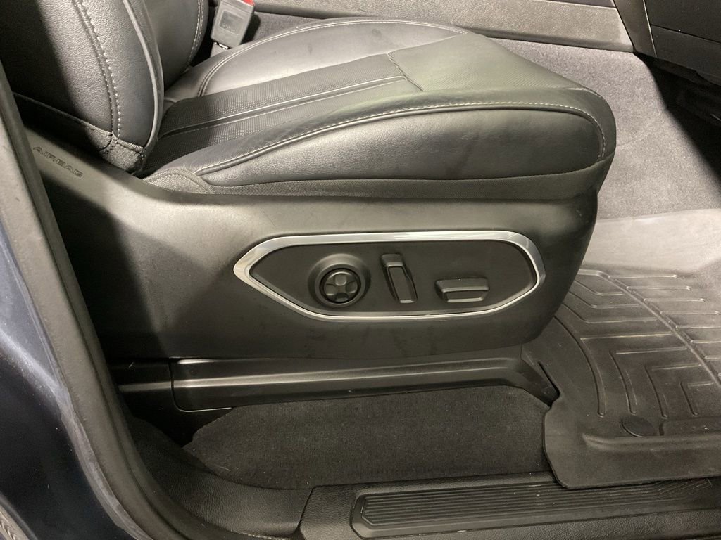 Used 2023 Jeep Wagoneer Series III w/ Preferred Equipment Group image 39