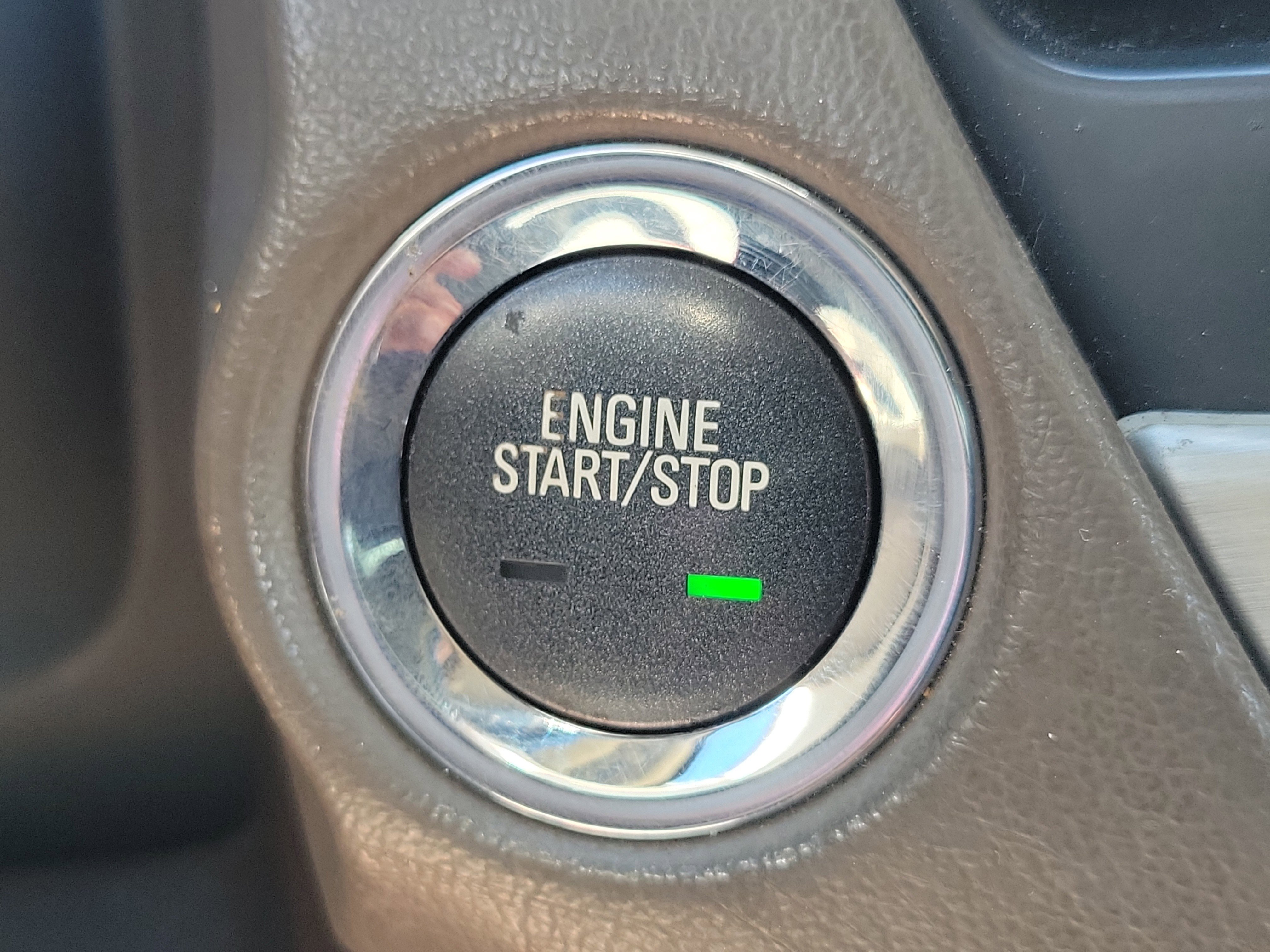 Used 2018 GMC Yukon Denali w/ Denali Ultimate Package image 25