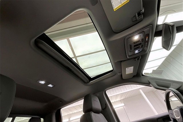 Certified 2022 GMC Sierra 1500 Denali w/ Denali Premium Package image 13